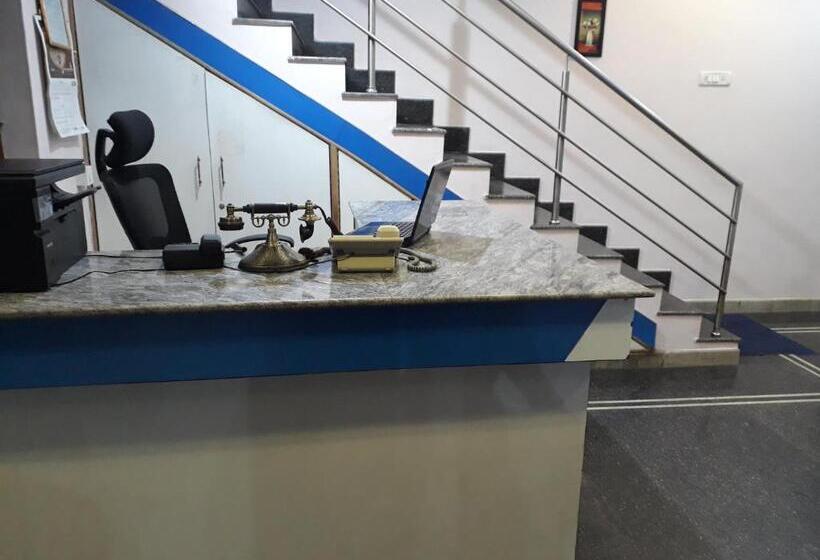 Hotel Bluemoon Residency