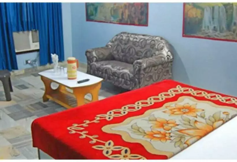 Hotelli Parag, Gurdaspur Road, Pathankot