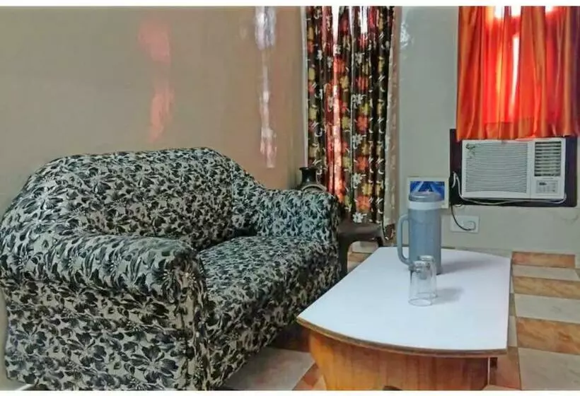 Hotelli Parag, Gurdaspur Road, Pathankot