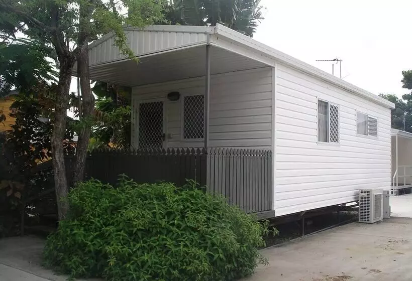 Hotelli Charters Towers Tourist Park