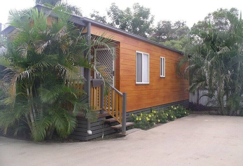 Отель Charters Towers Tourist Park