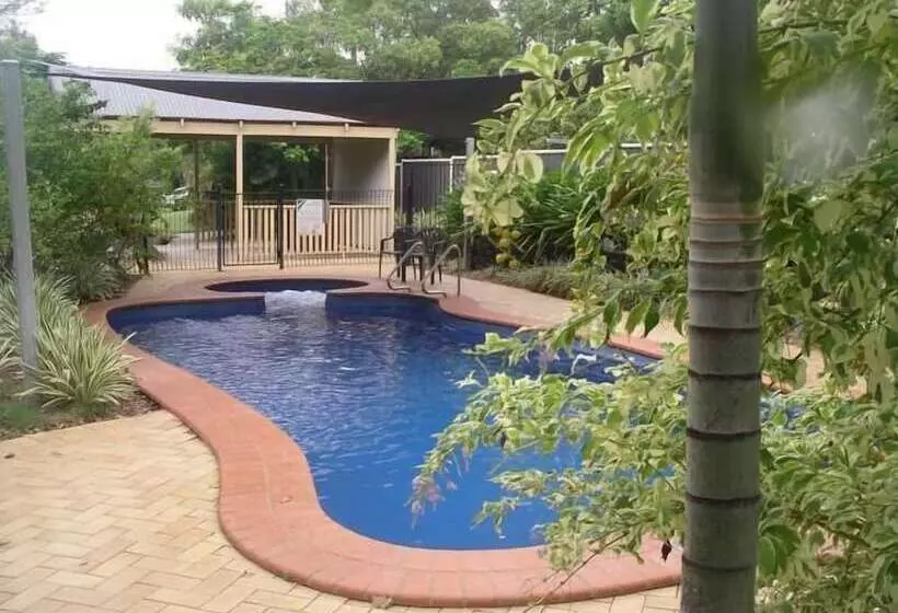 Hotelli Charters Towers Tourist Park
