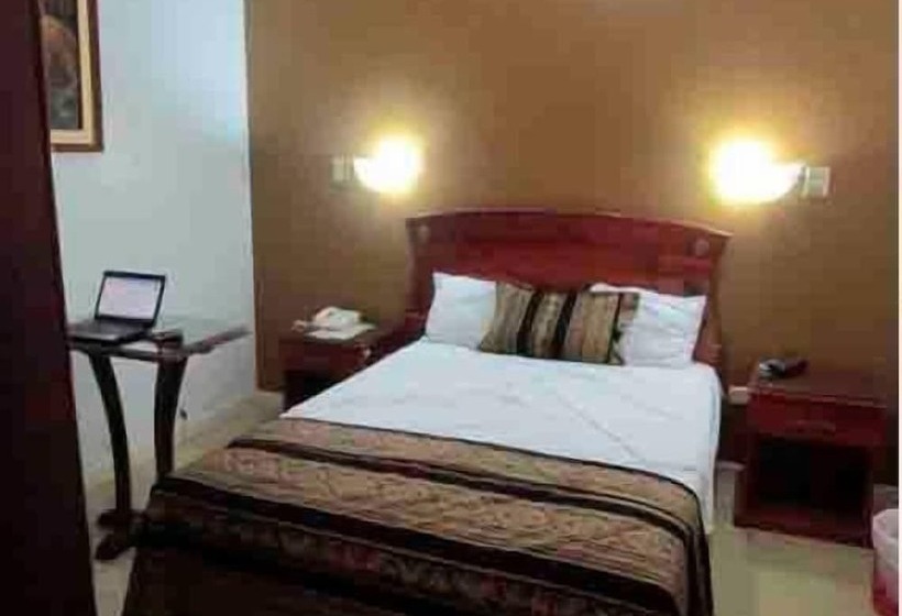 酒店 Emperador Terraza