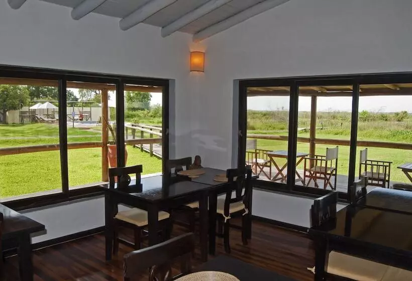 ホテル Irupe Lodge