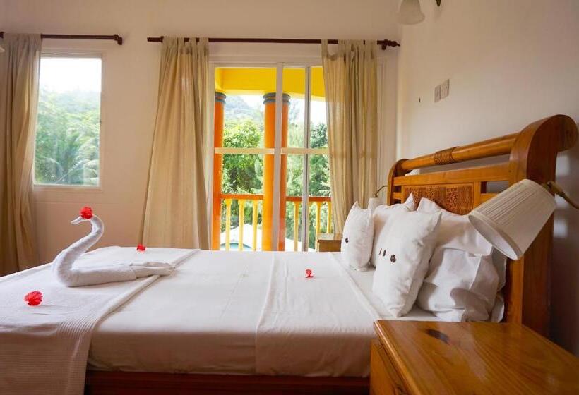 هتل La Villa Therese