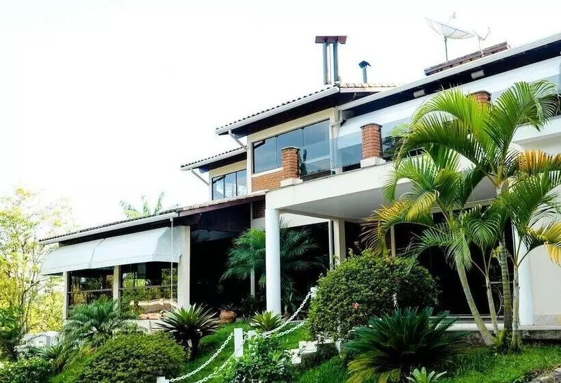 ホテル Pousada Reserva Penedo