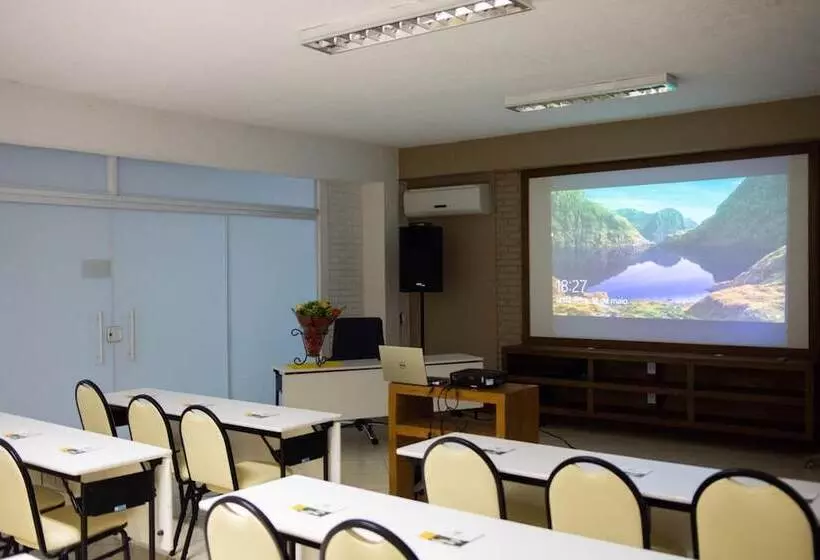 ホテル Pousada Reserva Penedo
