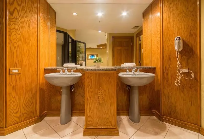 Hotelli Sybaris Pool Suites Mequon