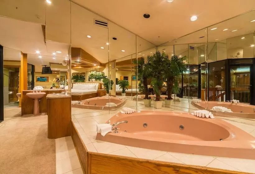 Hotelli Sybaris Pool Suites Mequon