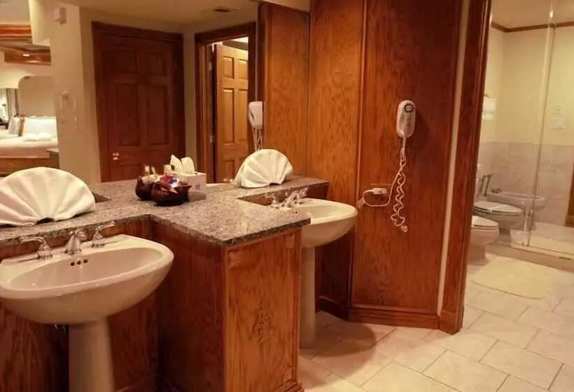 Hotelli Sybaris Pool Suites Mequon