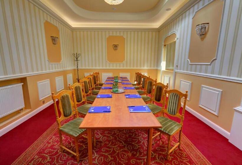 فندق Chabrowy Dworek