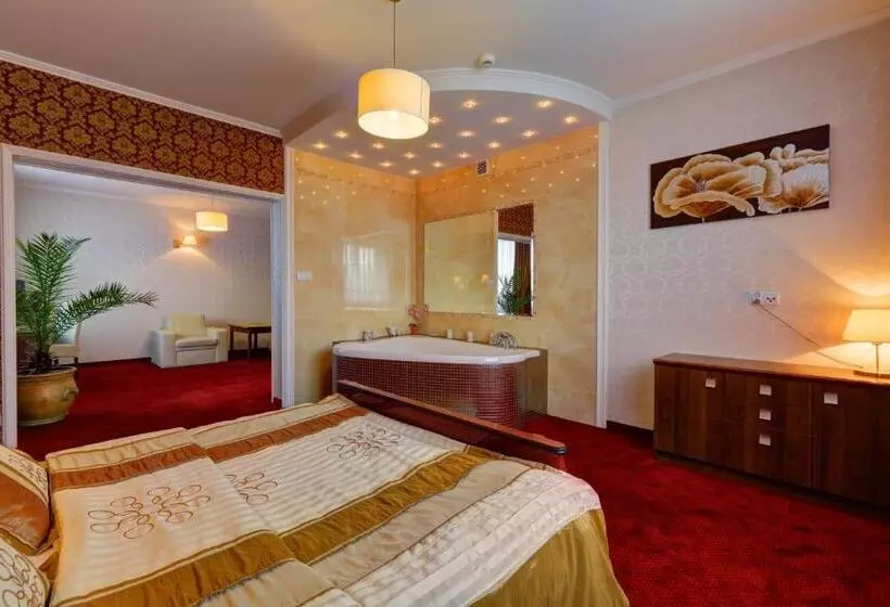 ホテル Chabrowy Dworek