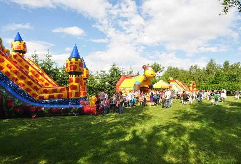 ホテル Chabrowy Dworek