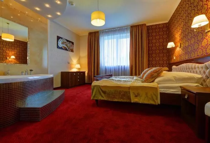 ホテル Chabrowy Dworek