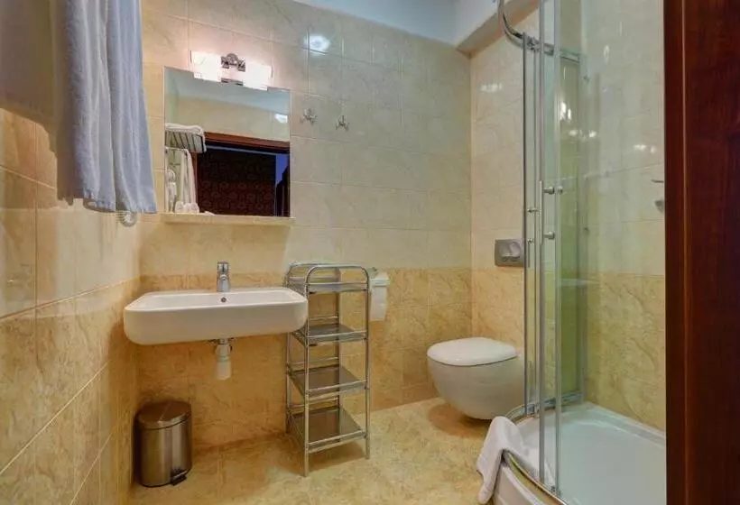 ホテル Chabrowy Dworek