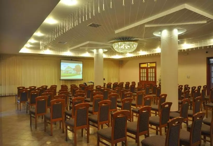 ホテル Chabrowy Dworek