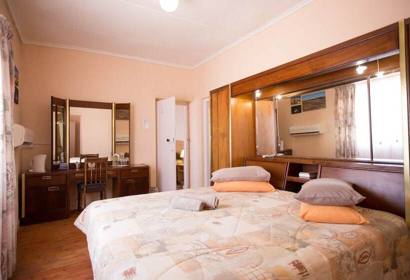 בית מלון כפרי Namaqua Lodge