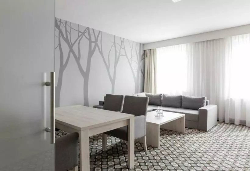 Hotelli Restauracja Piwnica Rycerska