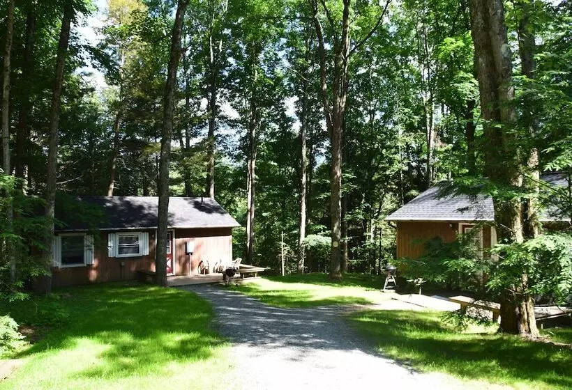 Hotelli Stowe Cabins In The Woods
