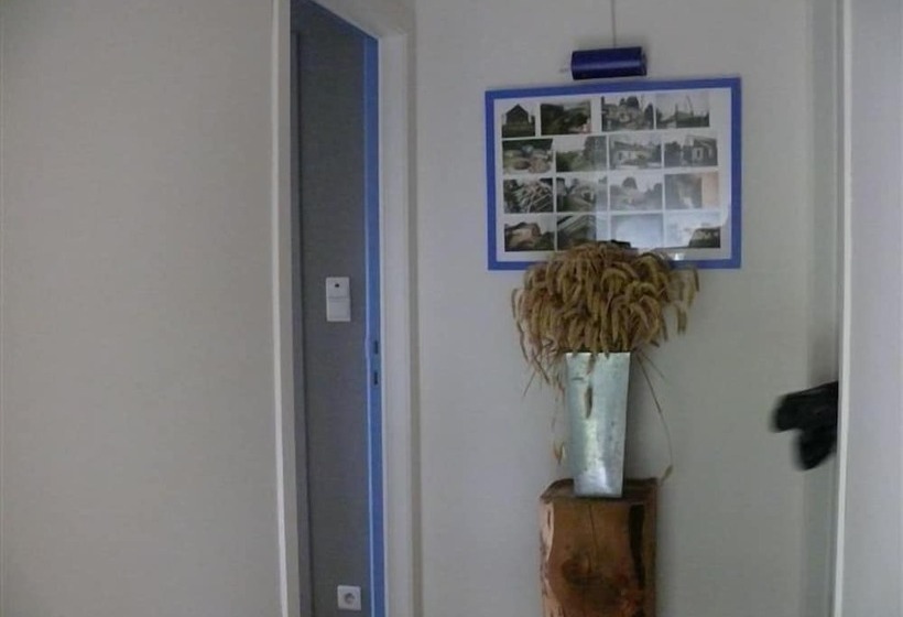 هتل Vertes Feuilles