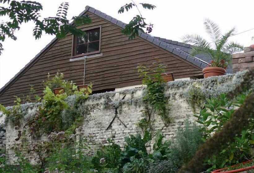 هتل Vertes Feuilles