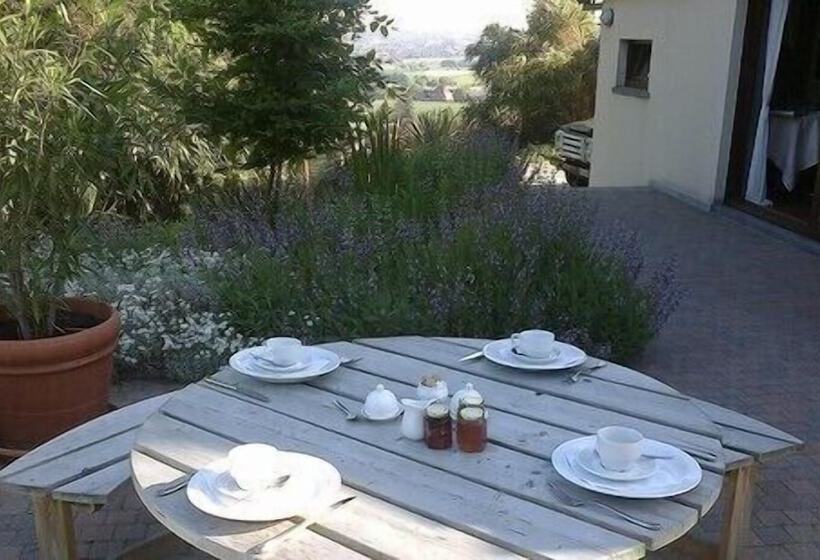 هتل Vertes Feuilles