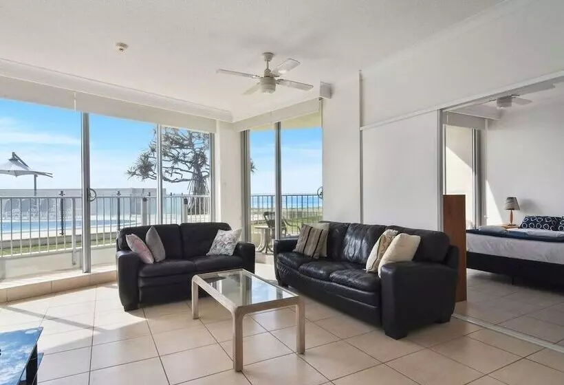 Beachside Tower Apartments