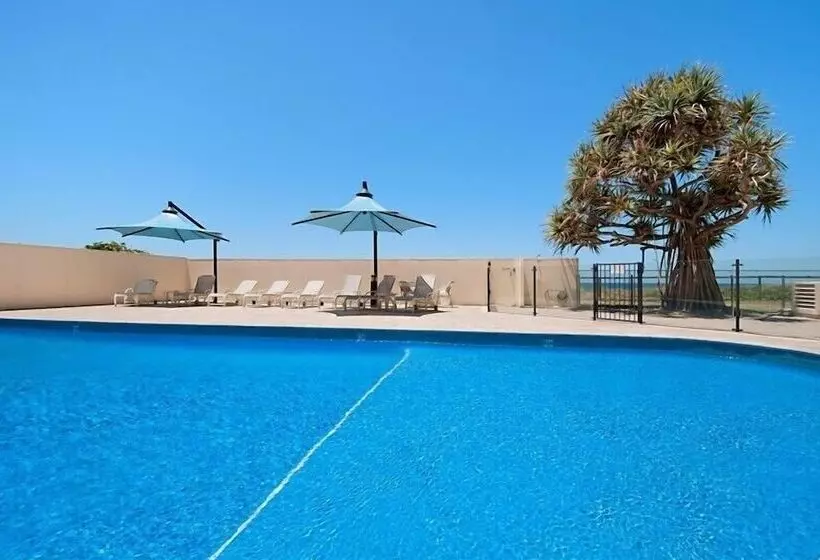 Beachside Tower Apartments