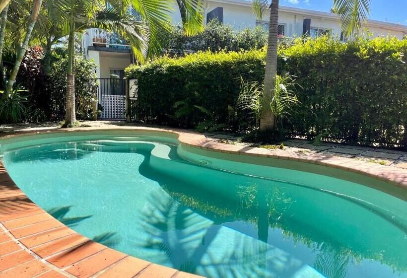 בית מלון כפרי Beachcomber Peregian Beach