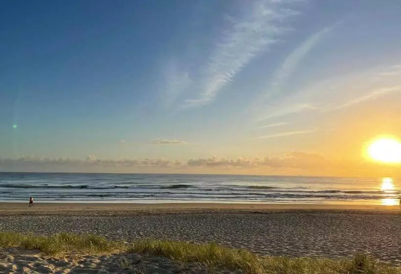 Hotel Beachcomber Peregian Beach