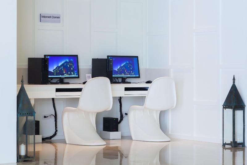 בית מלון כפרי Best Western Patong Beach