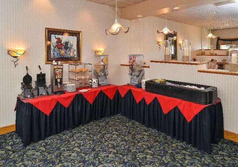 酒店 Buffalo Bill Cabin Village