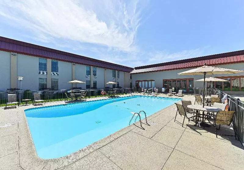 酒店 Buffalo Bill Cabin Village