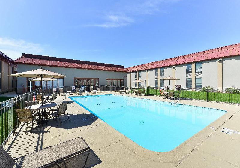 هتل Buffalo Bill Cabin Village