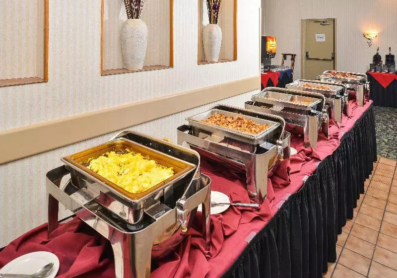 酒店 Buffalo Bill Cabin Village