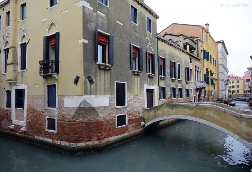 هتل Charming House Iqs