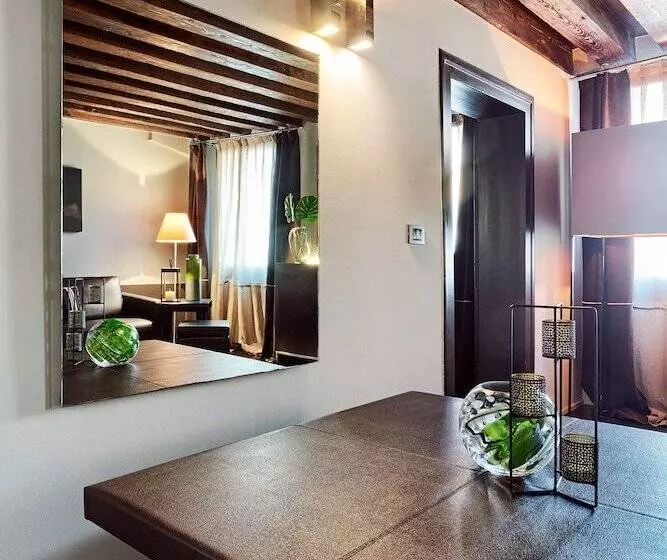 هتل Charming House Iqs