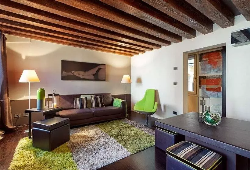 هتل Charming House Iqs