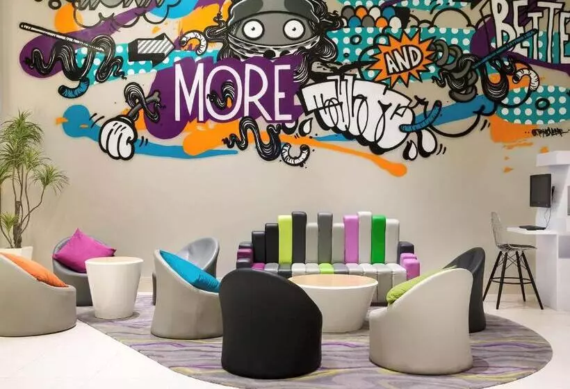 ホテル Ibis Styles Jakarta Mangga Dua Square