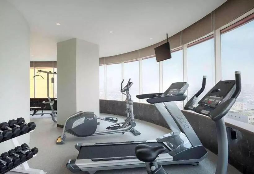 ホテル Ibis Styles Jakarta Mangga Dua Square