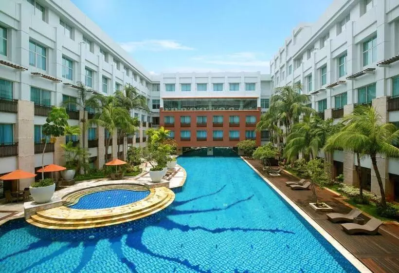 ホテル Ibis Styles Jakarta Mangga Dua Square