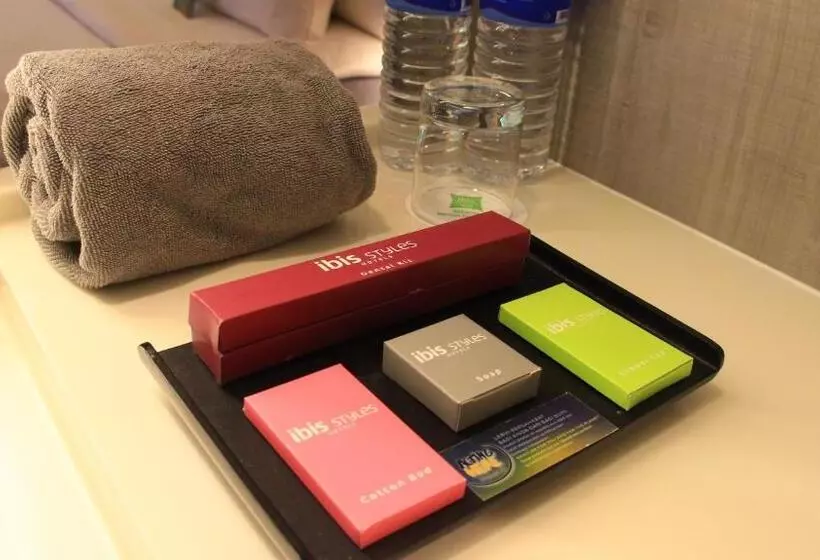 ホテル Ibis Styles Jakarta Mangga Dua Square