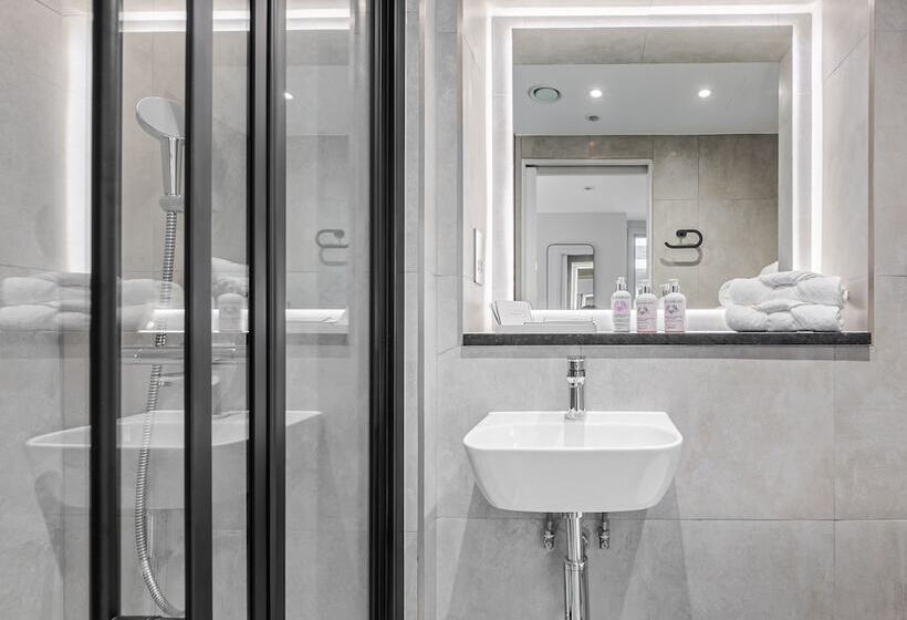 호텔 Comfortable Budget Apartment Next To Eurostar International   Kings Cross & Euston Station