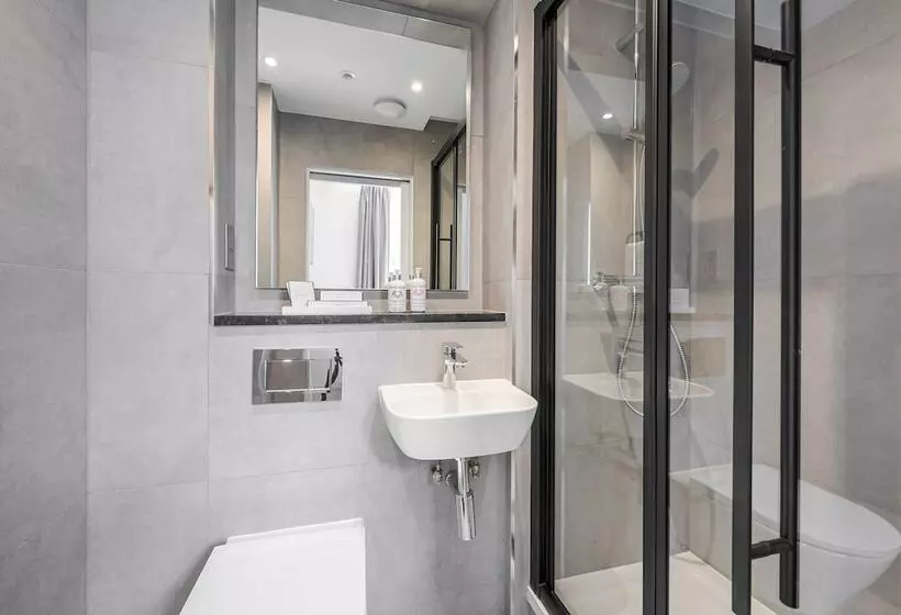 هتل Comfortable Budget Apartment Next To Eurostar International   Kings Cross & Euston Station