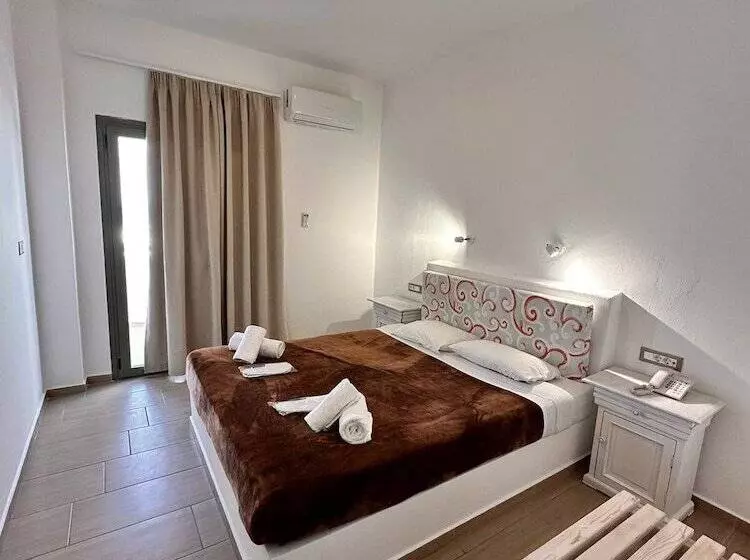 בית מלון כפרי Omiros