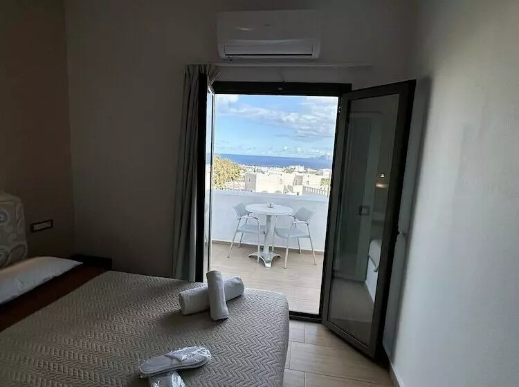 בית מלון כפרי Omiros