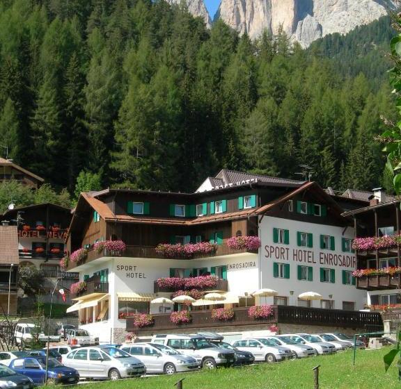 酒店 Sport  Enrosadira