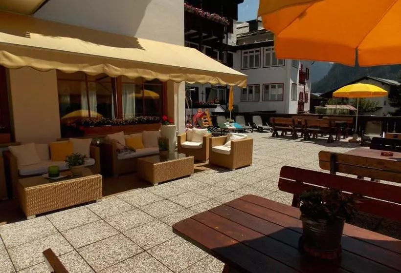 酒店 Sport Enrosadira