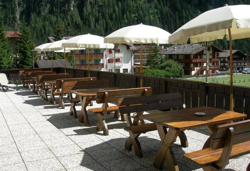 酒店 Sport  Enrosadira