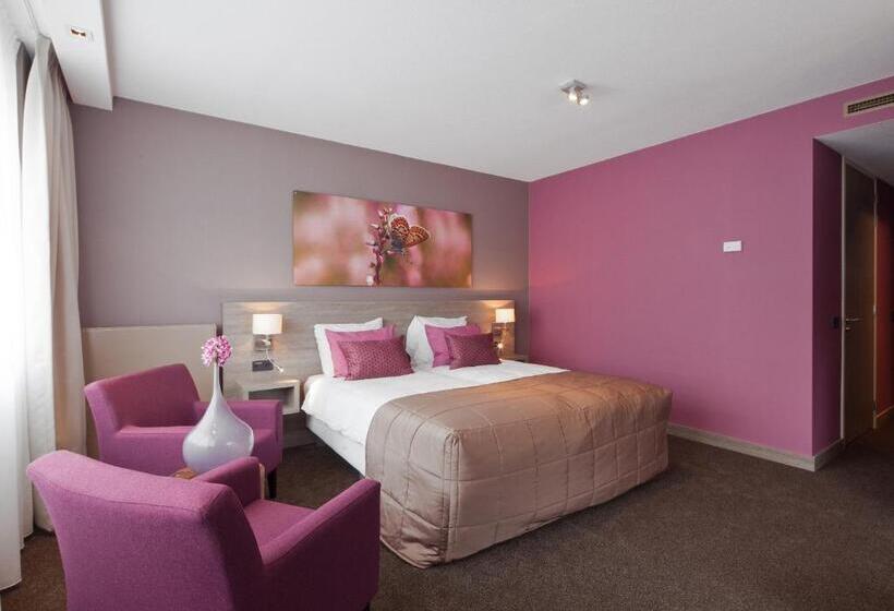 Отель Van Der Valk Spier Dwingeloo